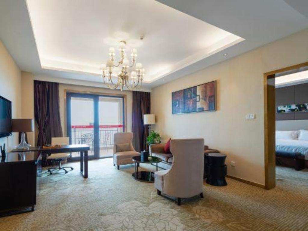 Haiyang Shenglong Jianguo Hotel Hai-yang-hsien Exteriér fotografie